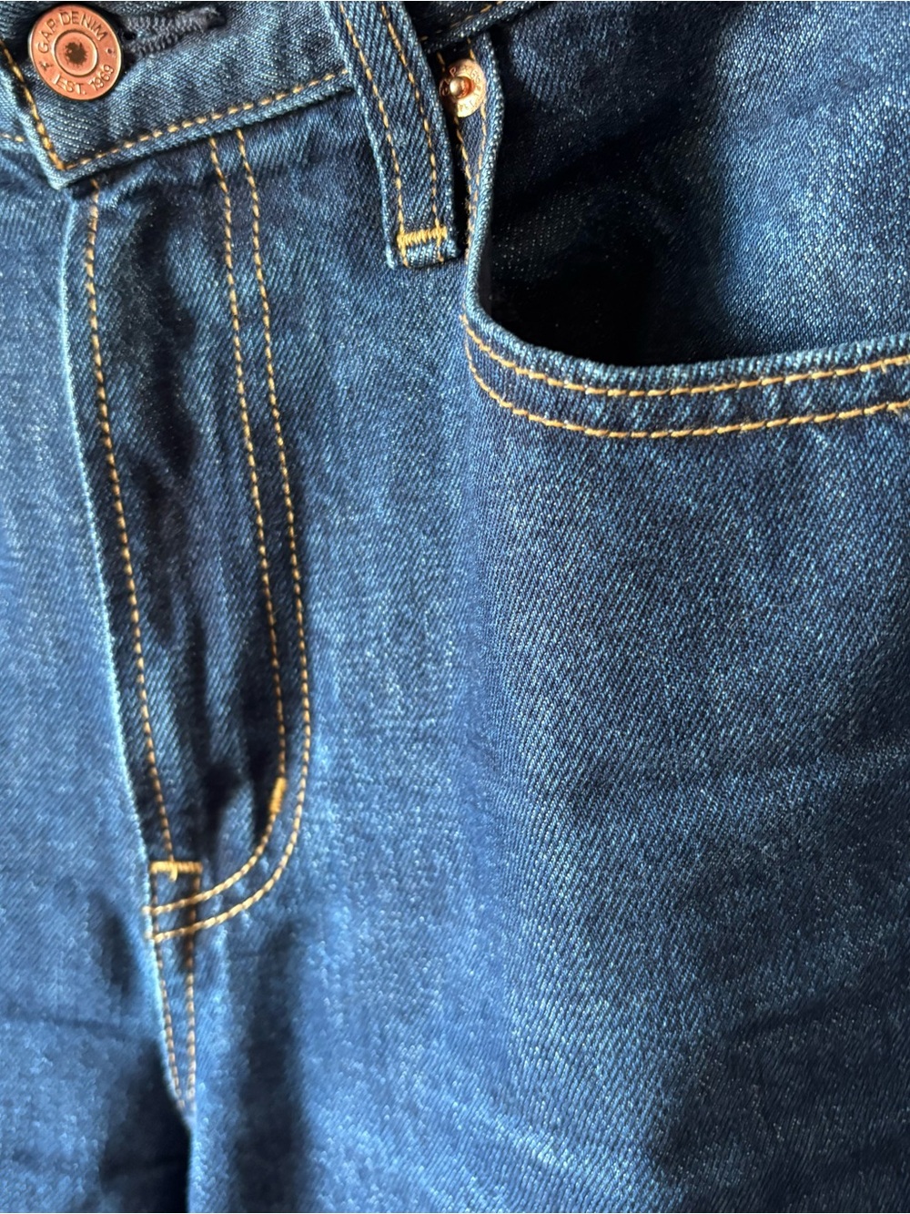 GAP High Rise Barrel Jean - Picture 6 of 9